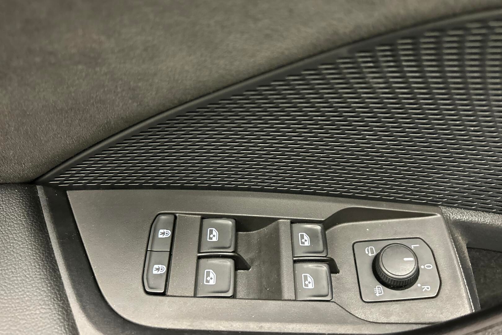 SKODA Octavia iso kuva 26