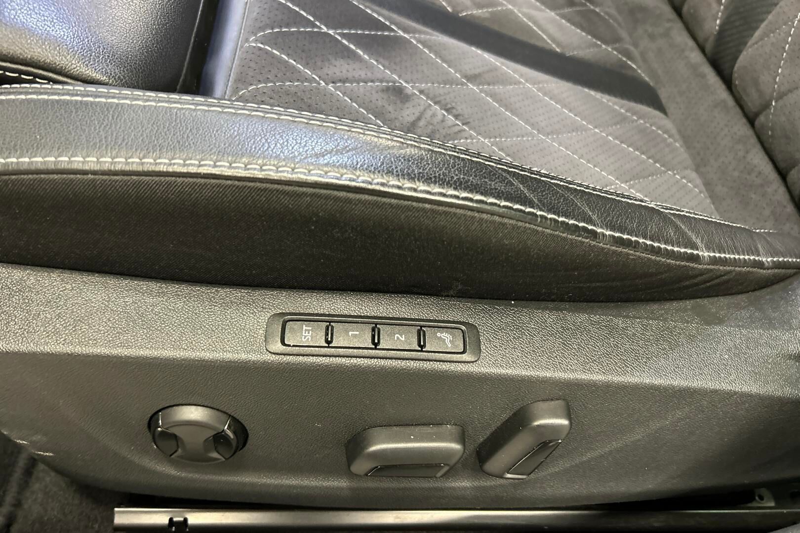 SKODA Octavia iso kuva 27