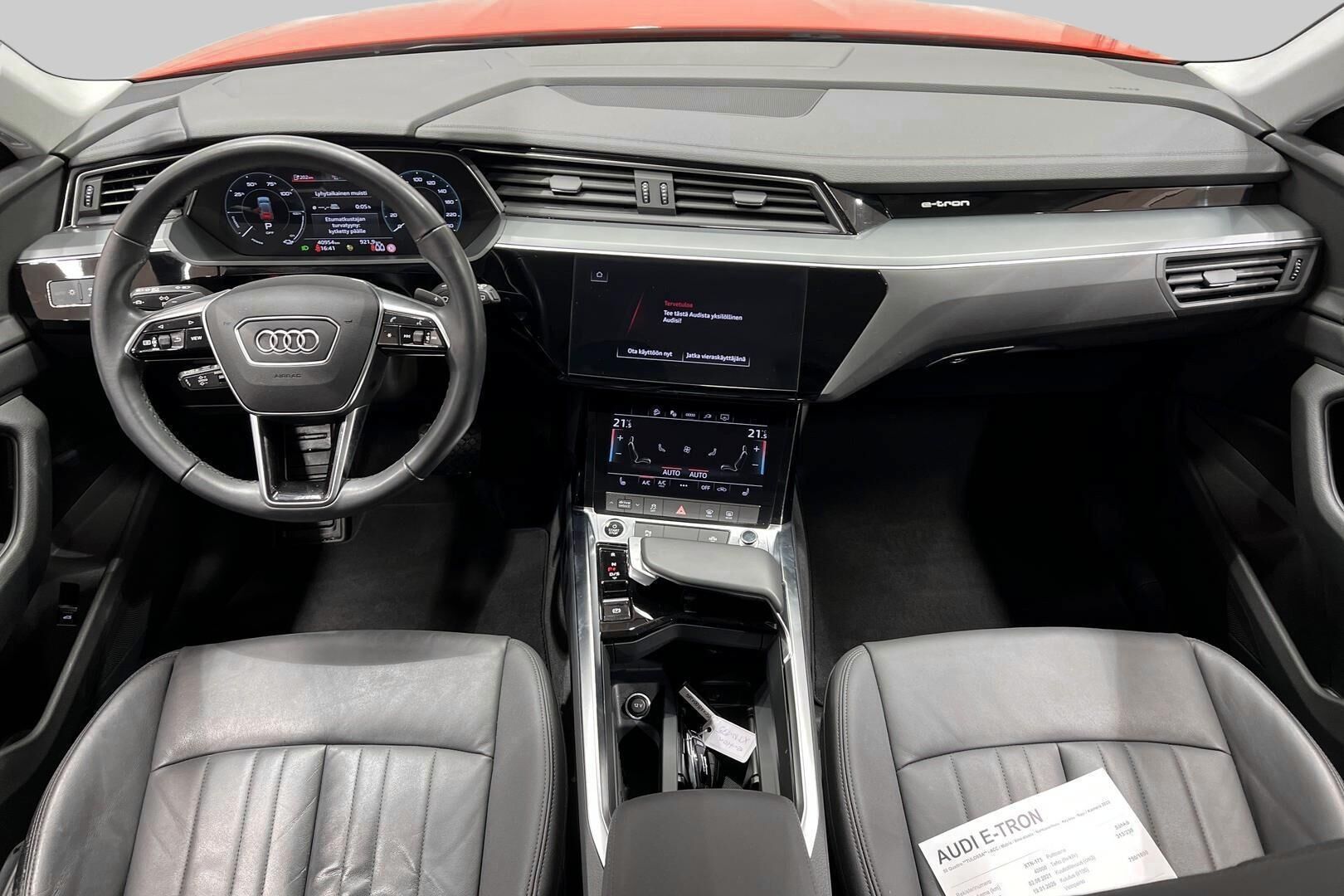 AUDI E-TRON iso kuva 11
