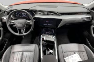 AUDI E-TRON esikatselu 11