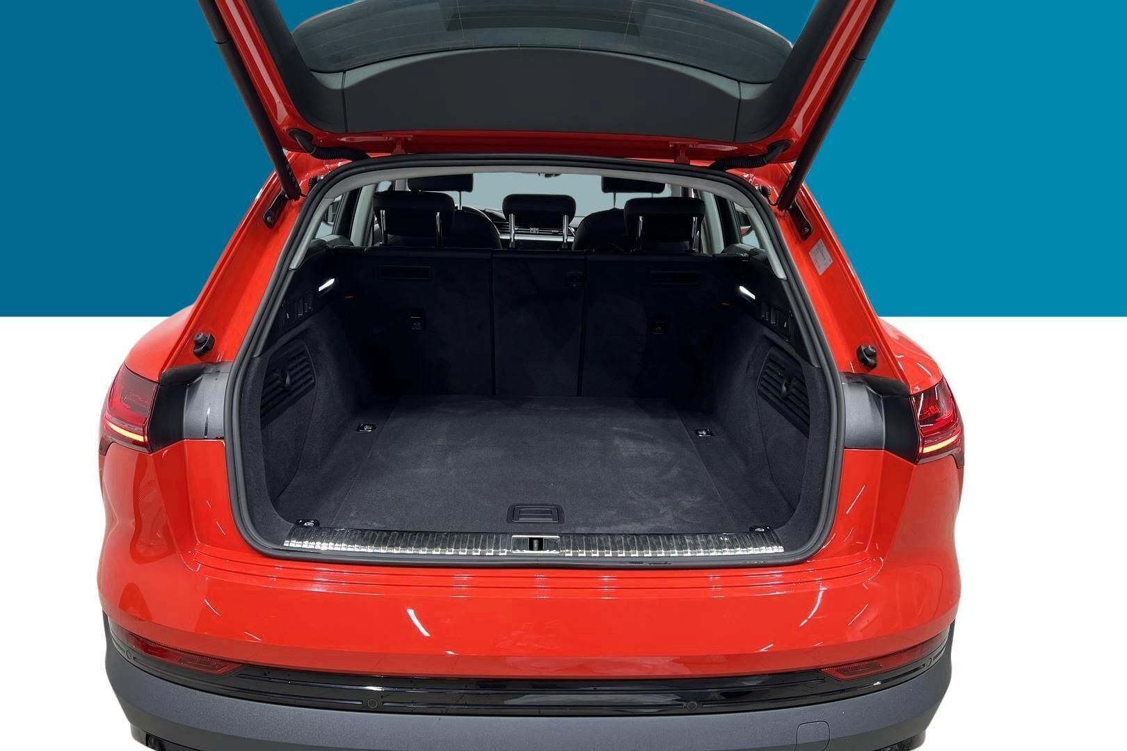 AUDI E-TRON iso kuva 12