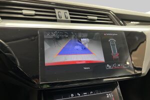 AUDI E-TRON esikatselu 16