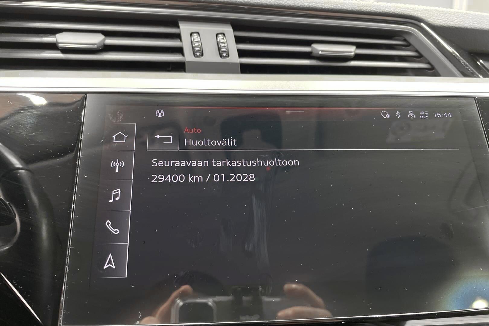 AUDI E-TRON iso kuva 18