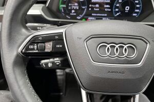 AUDI E-TRON esikatselu 26