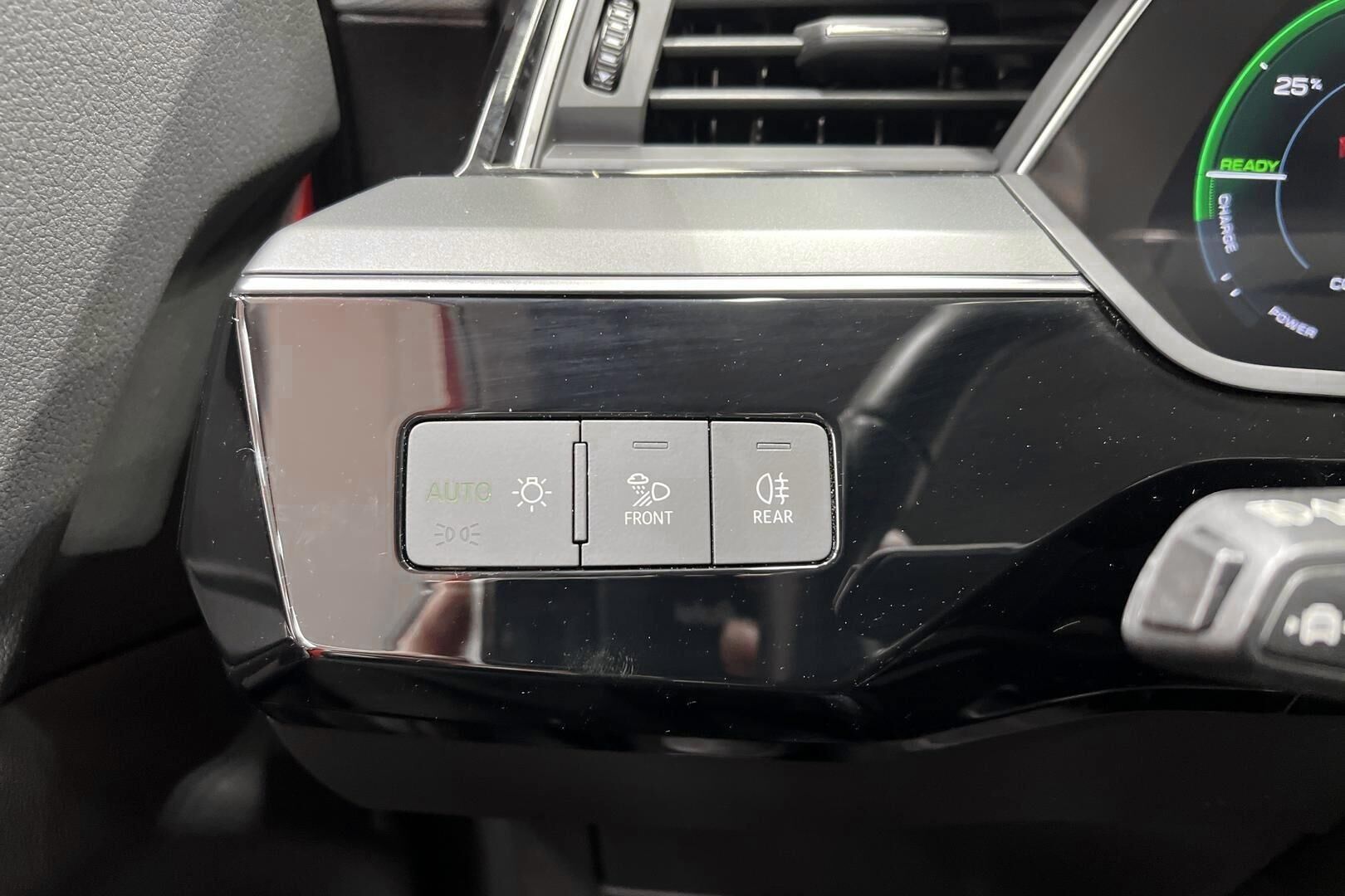 AUDI E-TRON iso kuva 28
