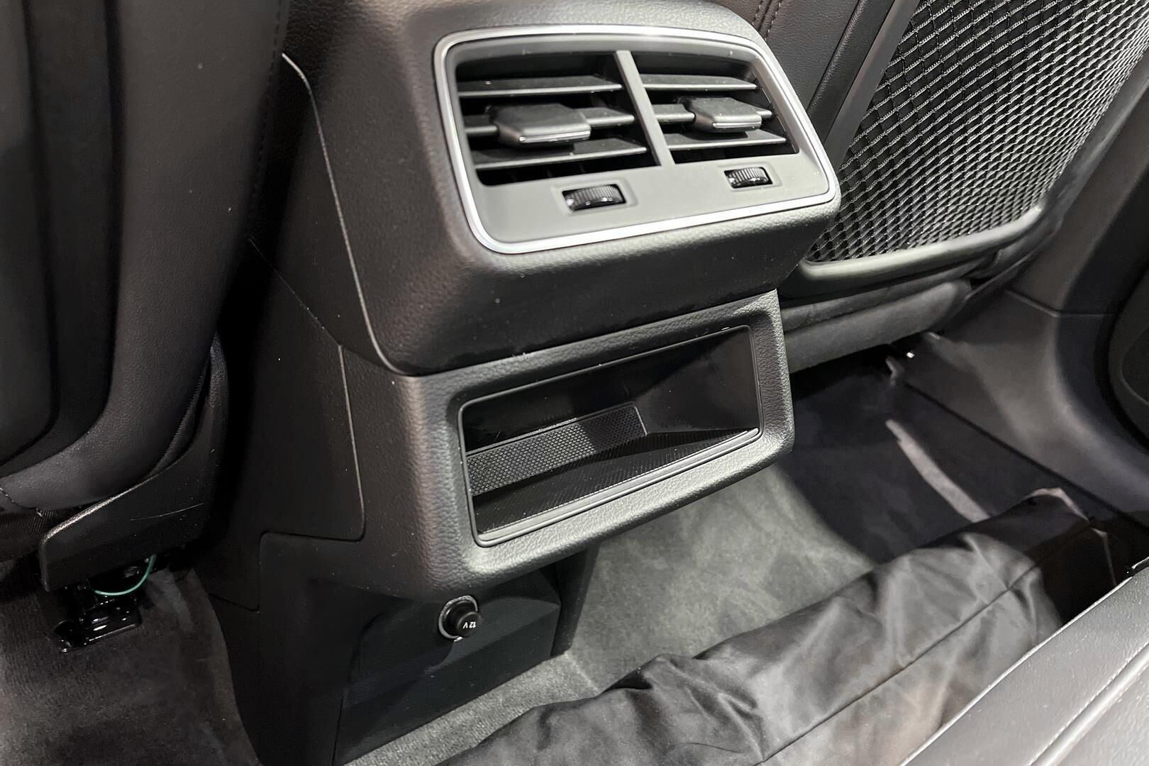 AUDI E-TRON iso kuva 30