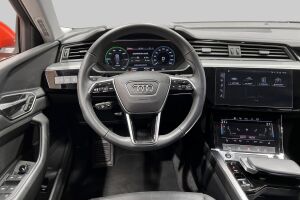 AUDI E-TRON esikatselu 32