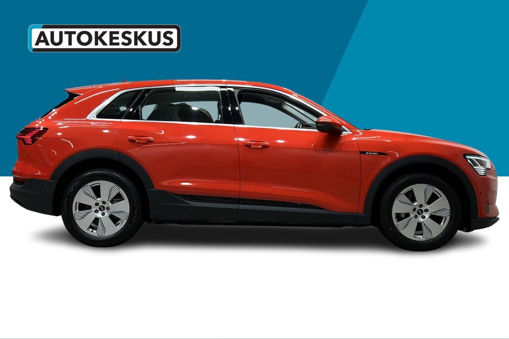 AUDI E-TRON iso kuva 4