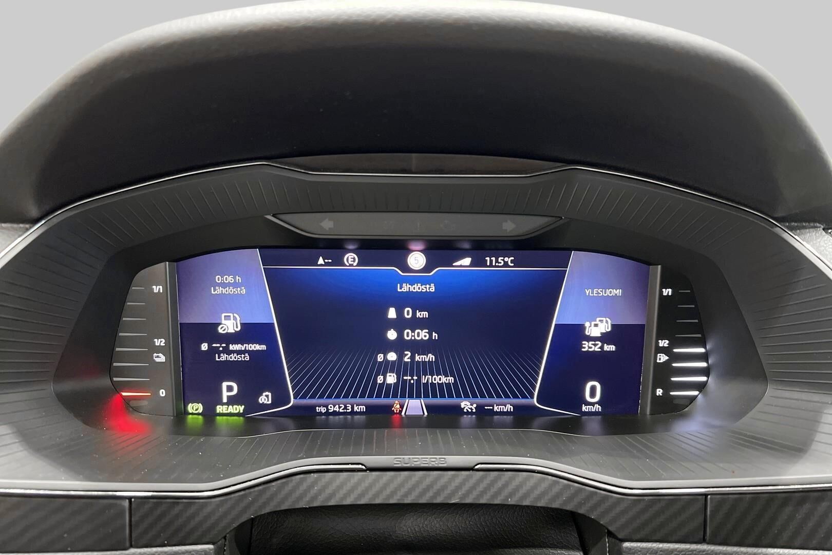 SKODA SUPERB iso kuva 14