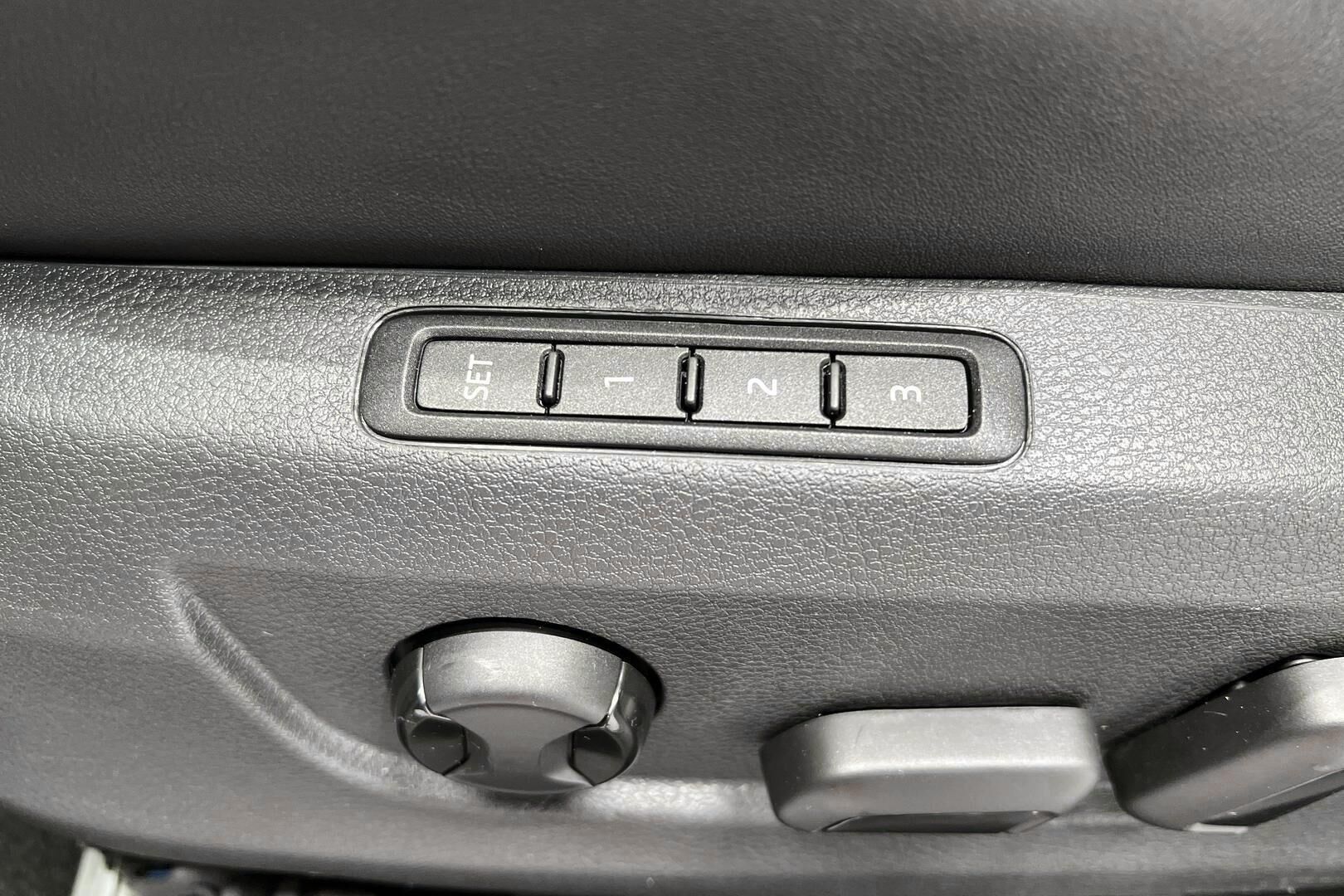 SKODA SUPERB iso kuva 27