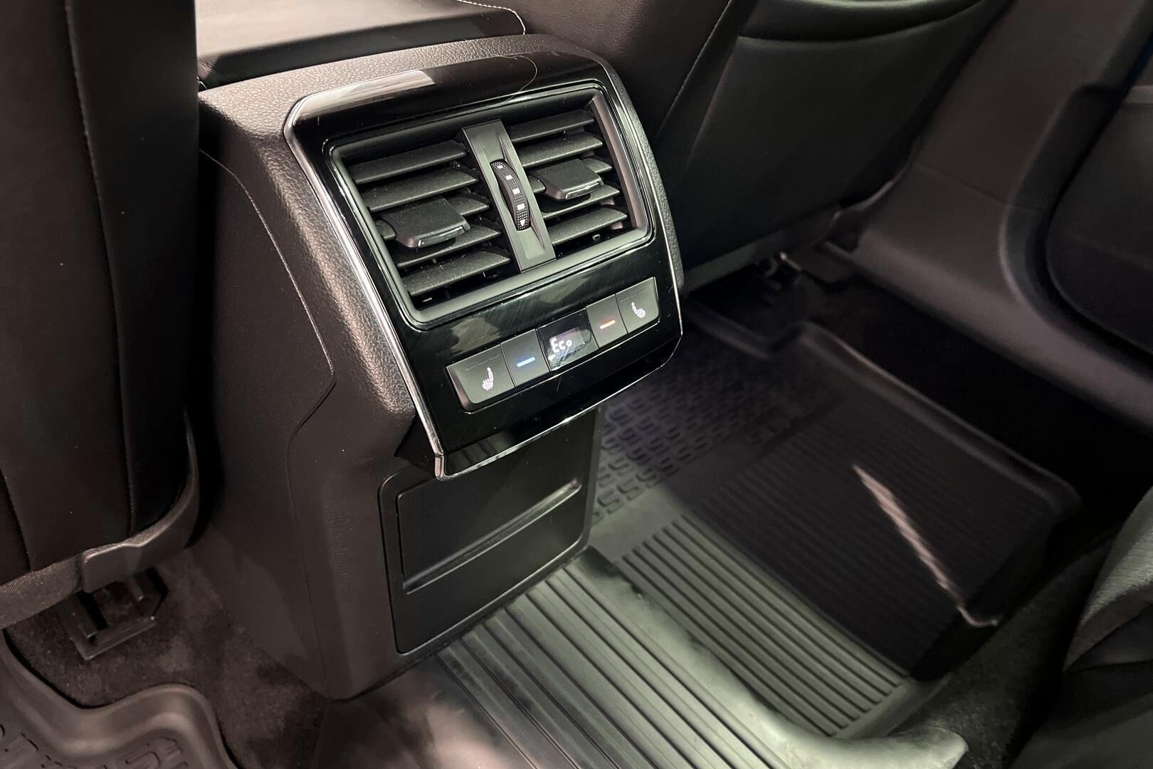 SKODA SUPERB iso kuva 28