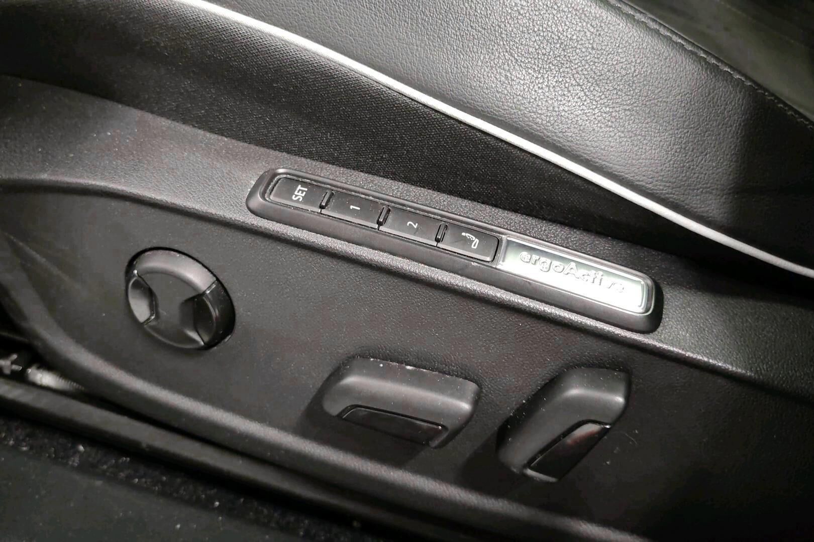 VOLKSWAGEN ID.4 iso kuva 3