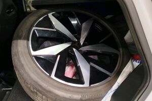 VOLKSWAGEN ID.4 esikatselu 8