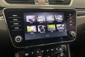 SKODA SUPERB esikatselu 14