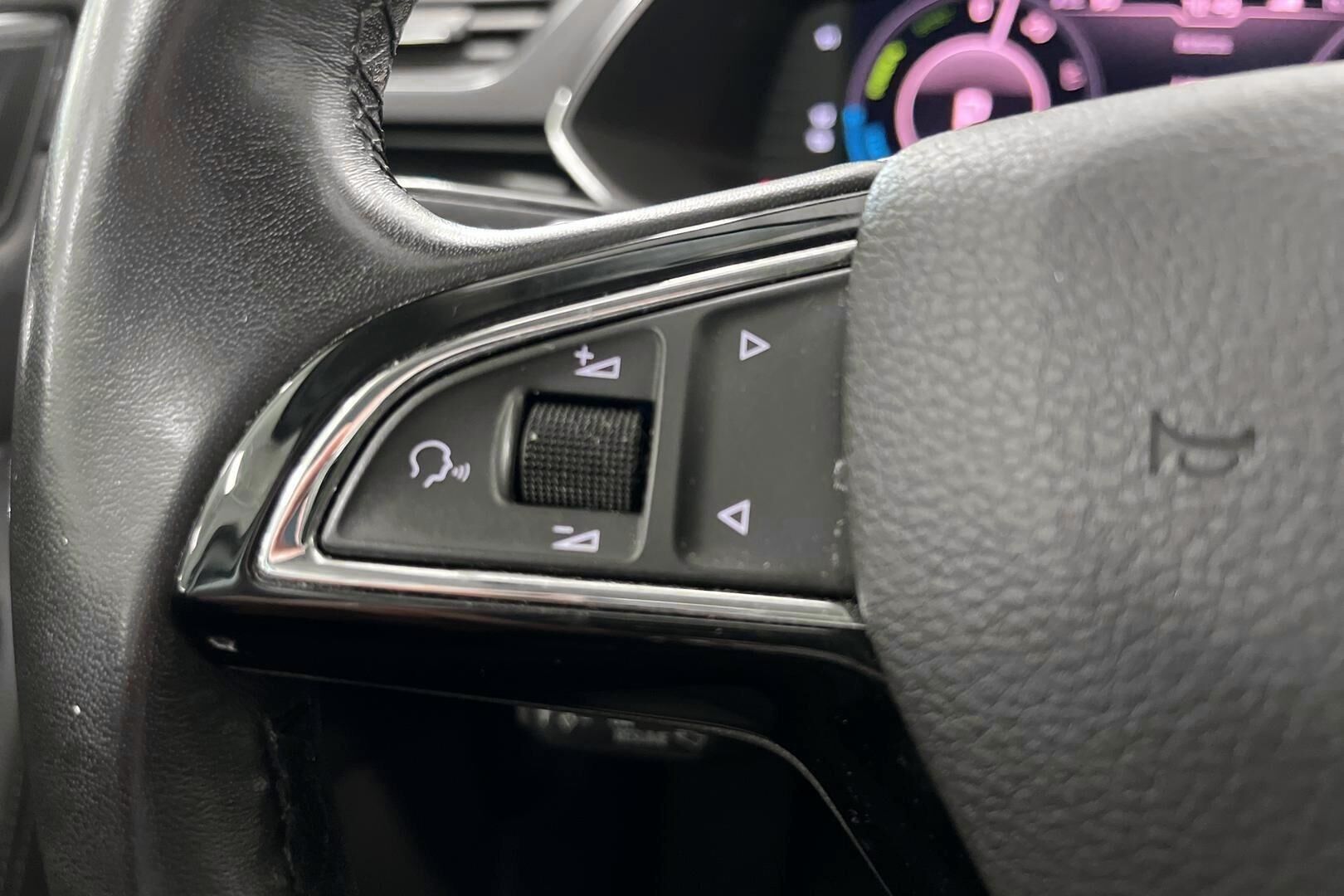 SKODA SUPERB iso kuva 17