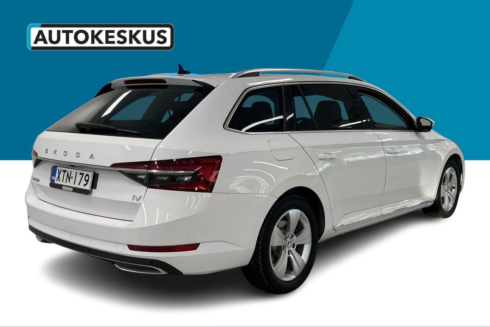 SKODA SUPERB iso kuva 4