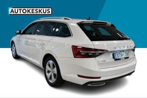 SKODA SUPERB esikatselu 6