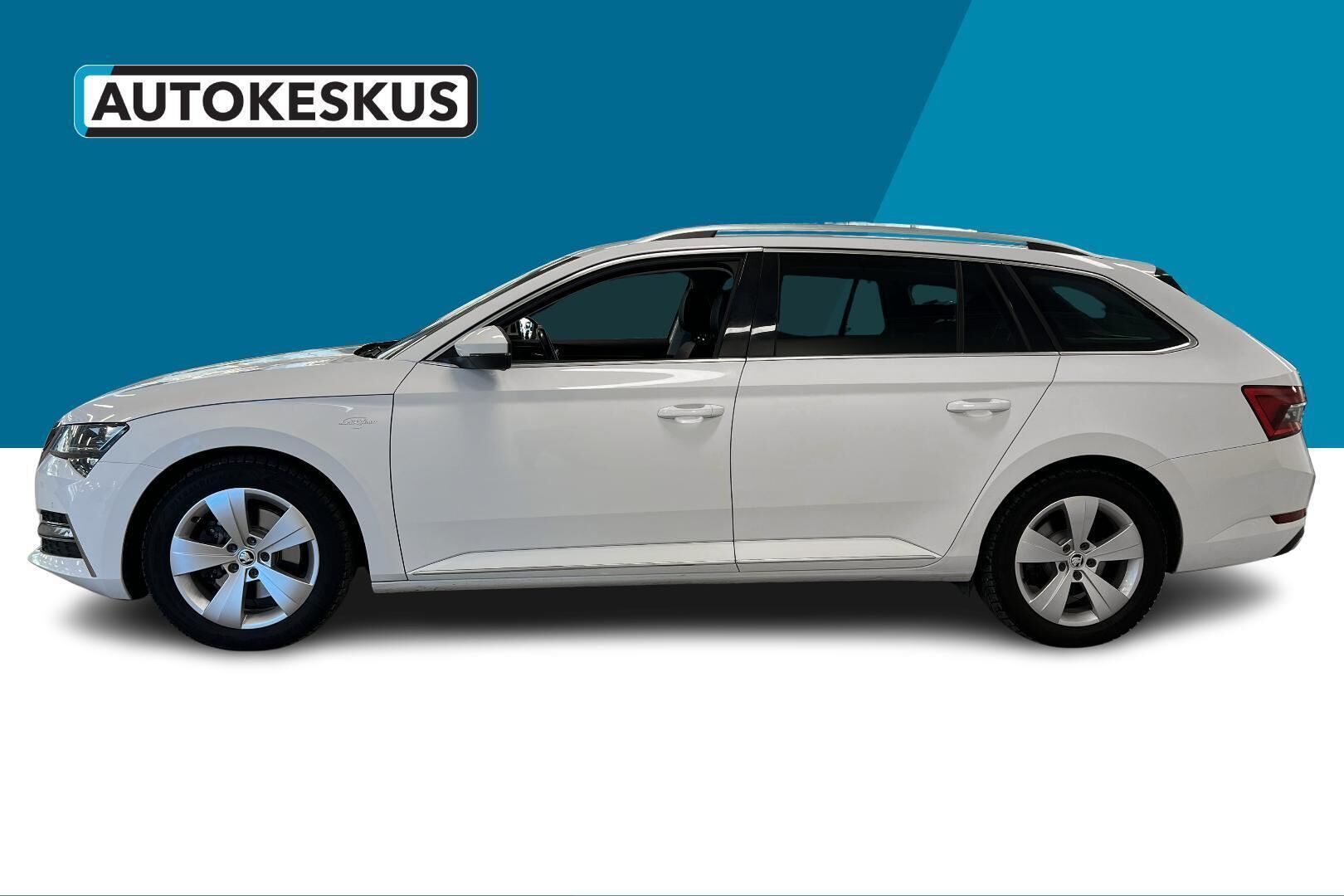 SKODA SUPERB iso kuva 7