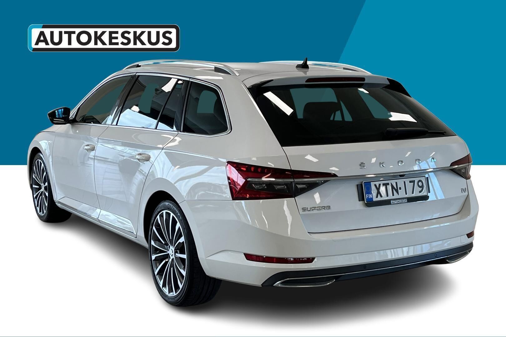 SKODA SUPERB iso kuva 7