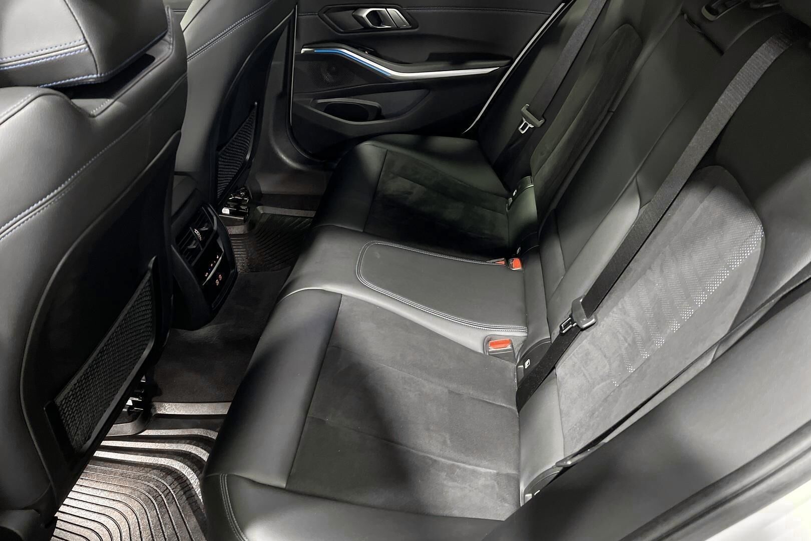 BMW 3-SARJA iso kuva 16