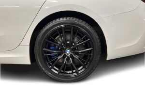 BMW 3-SARJA esikatselu 10