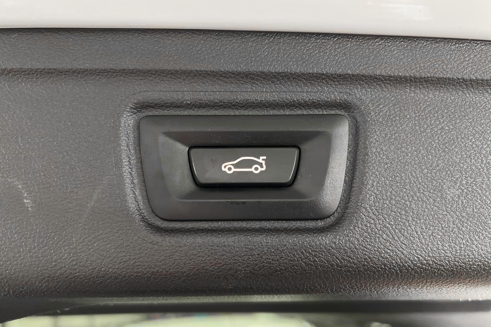 BMW 3-SARJA iso kuva 12