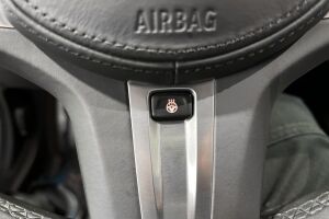 BMW 3-SARJA esikatselu 14