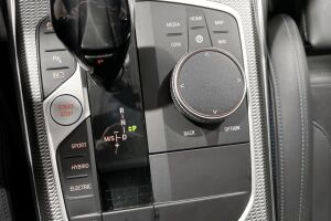 BMW 3-SARJA esikatselu 15