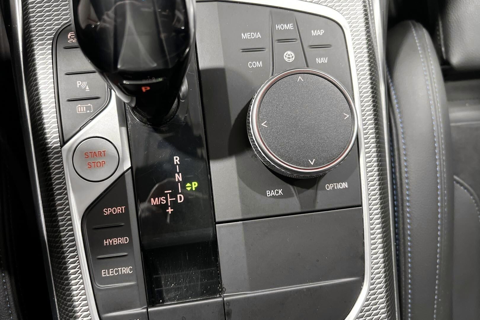 BMW 3-SARJA iso kuva 11