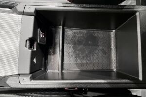 BMW 3-SARJA esikatselu 23