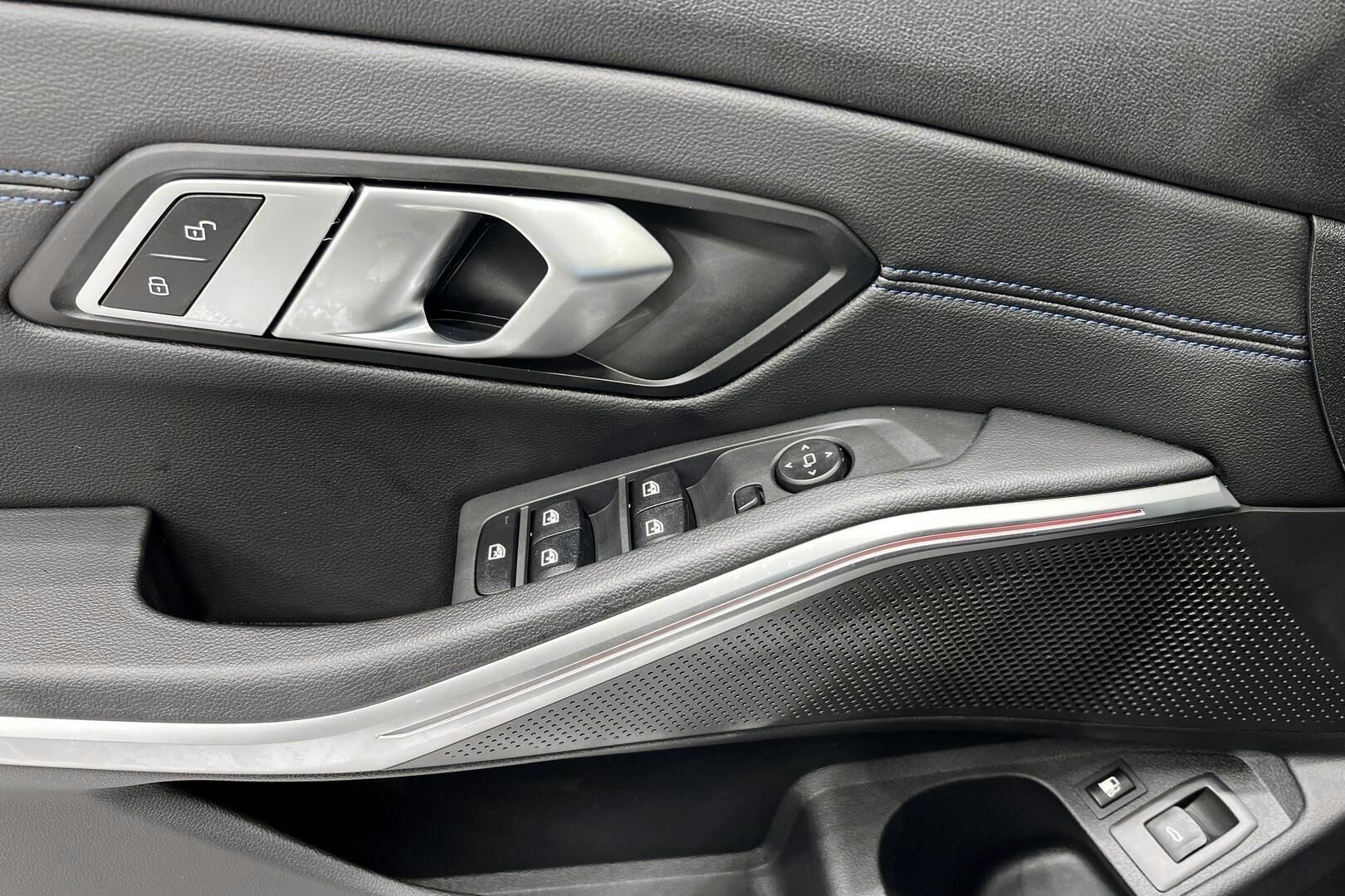 BMW 3-SARJA iso kuva 27