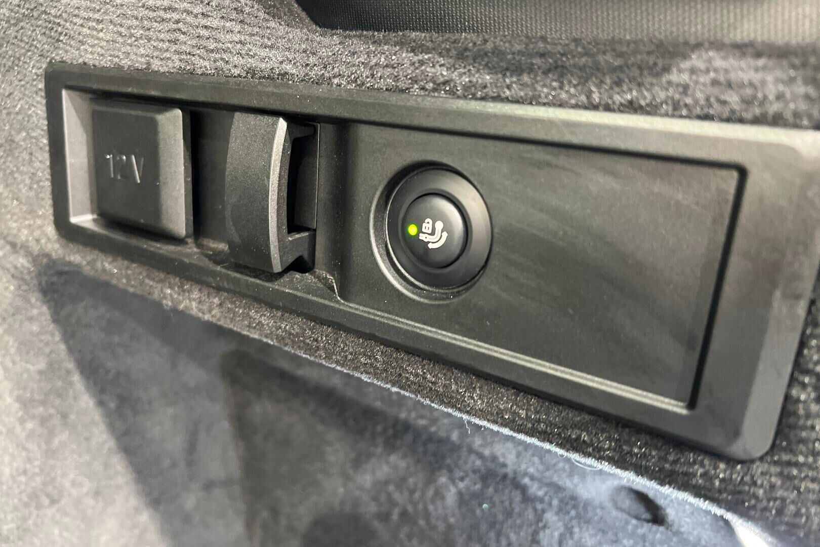 BMW 3-SARJA iso kuva 37