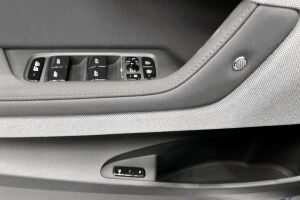 POLESTAR 2 esikatselu 25