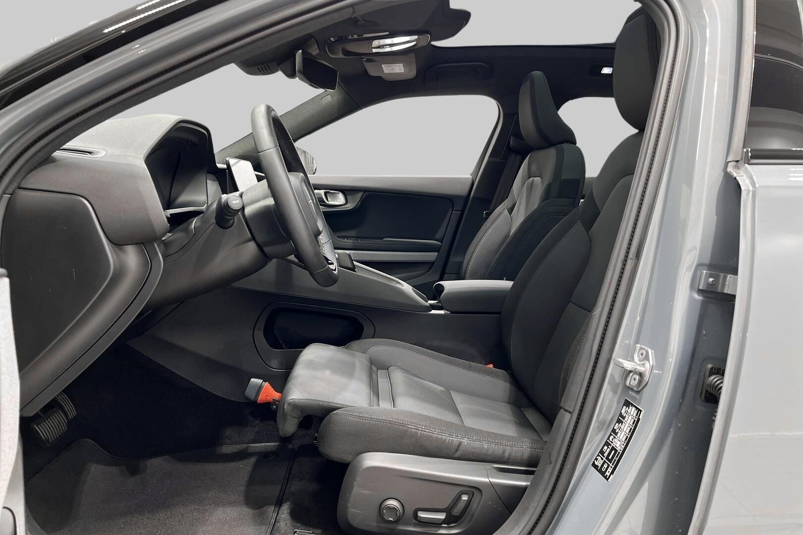 POLESTAR 2 iso kuva 8