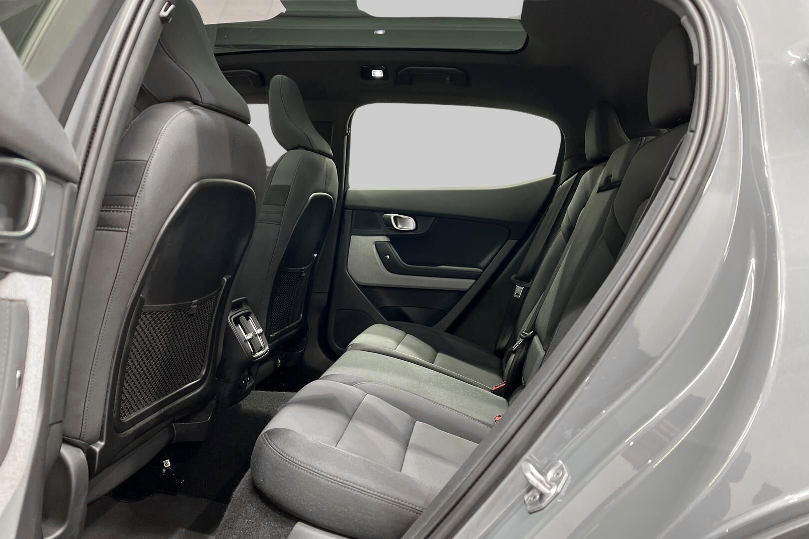 POLESTAR 2 iso kuva 9