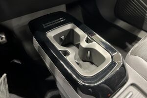 VOLKSWAGEN ID.4 esikatselu 26