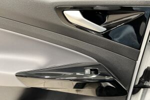 VOLKSWAGEN ID.4 esikatselu 36