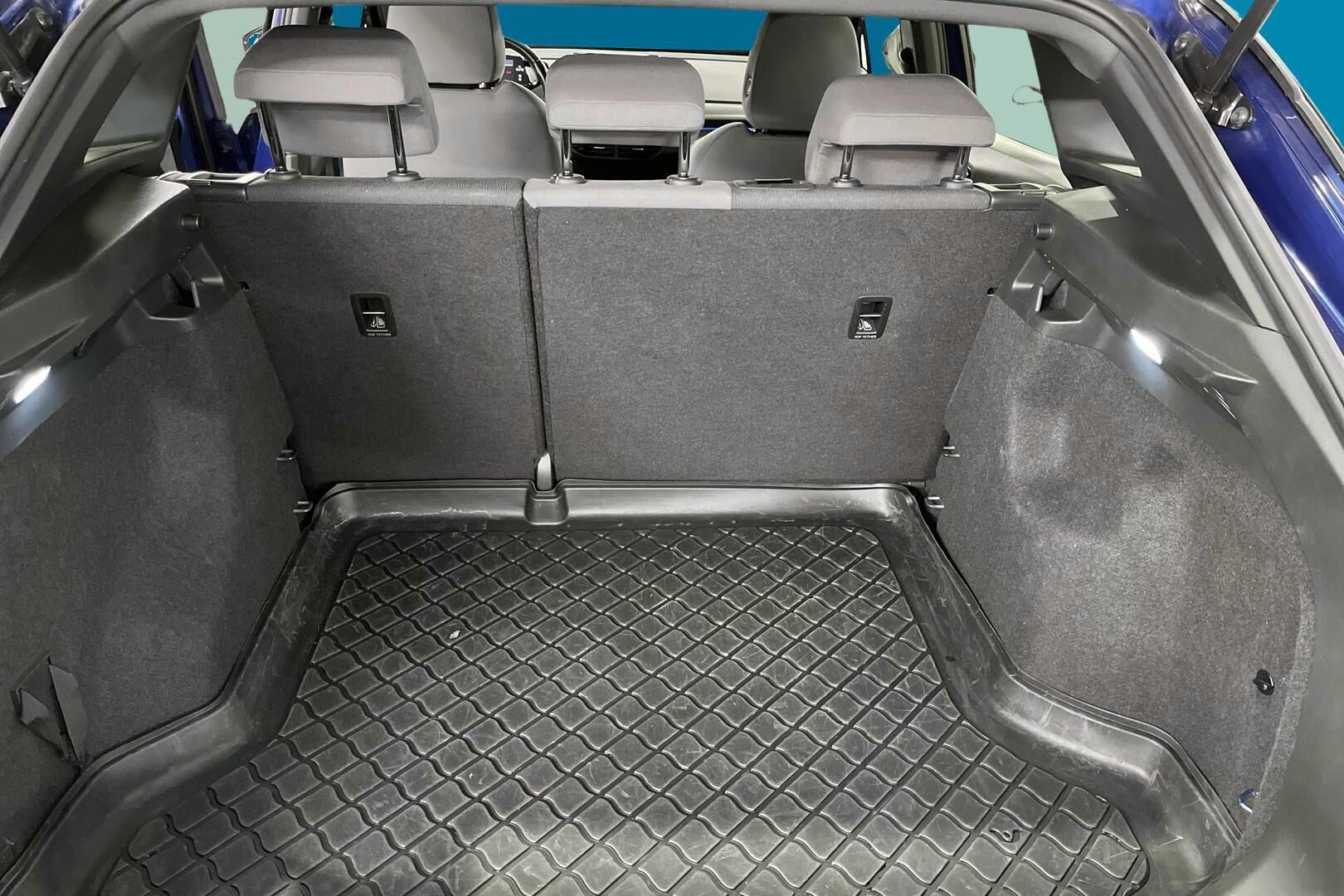 VOLKSWAGEN ID.4 iso kuva 11