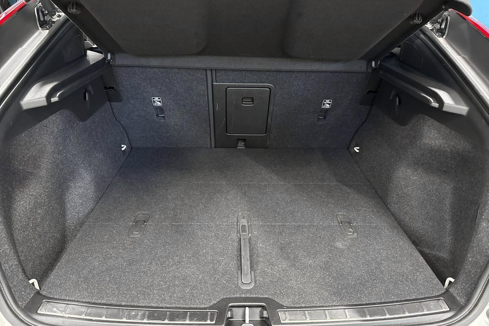 VOLVO C40 iso kuva 12