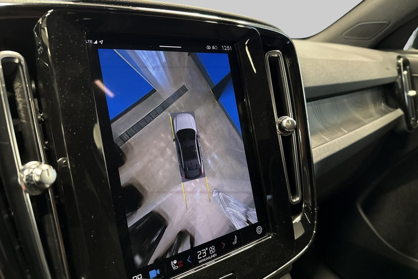 VOLVO C40 iso kuva 22