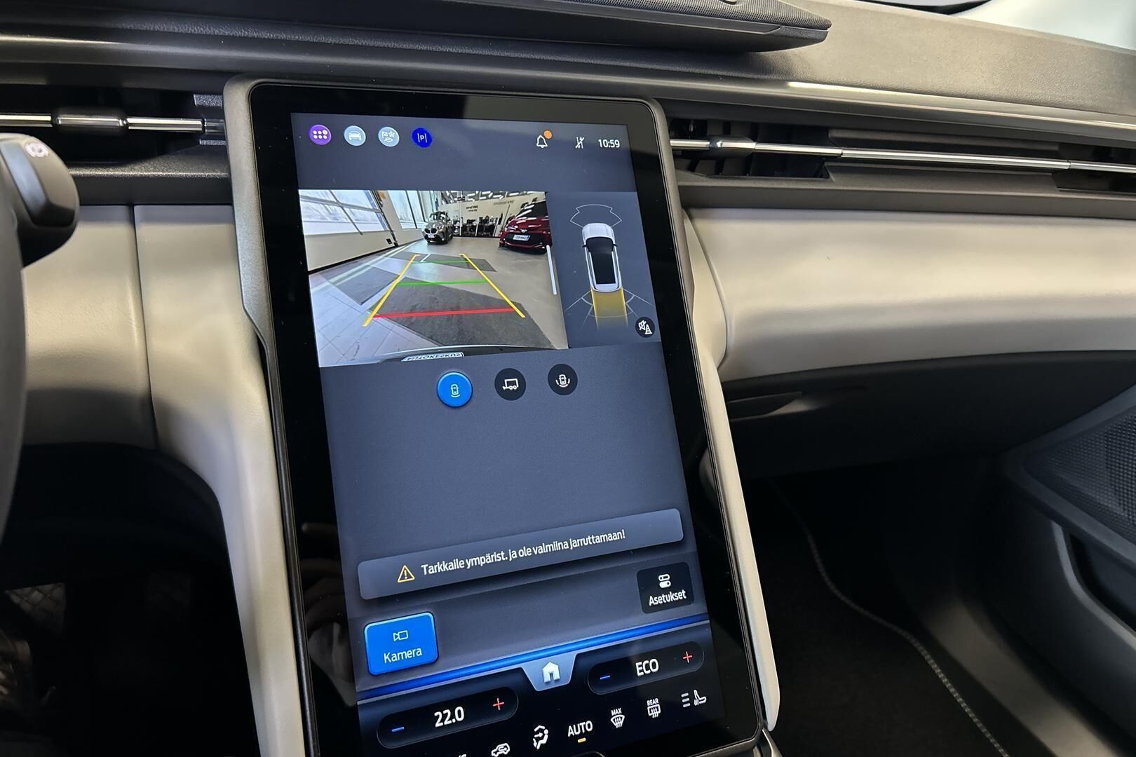 Ford Explorer iso kuva 18