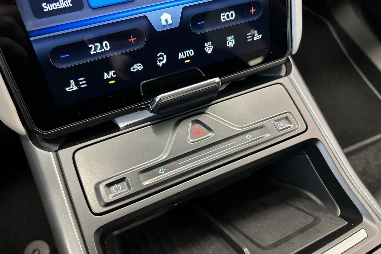 Ford Explorer iso kuva 19