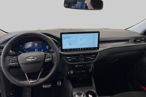 Ford Kuga esikatselu 10