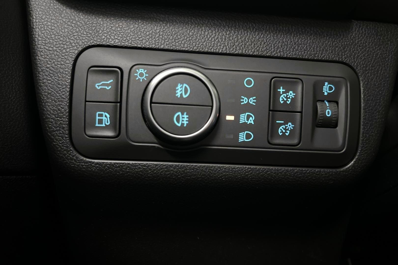 Ford Kuga iso kuva 18