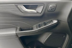 Ford Kuga esikatselu 19