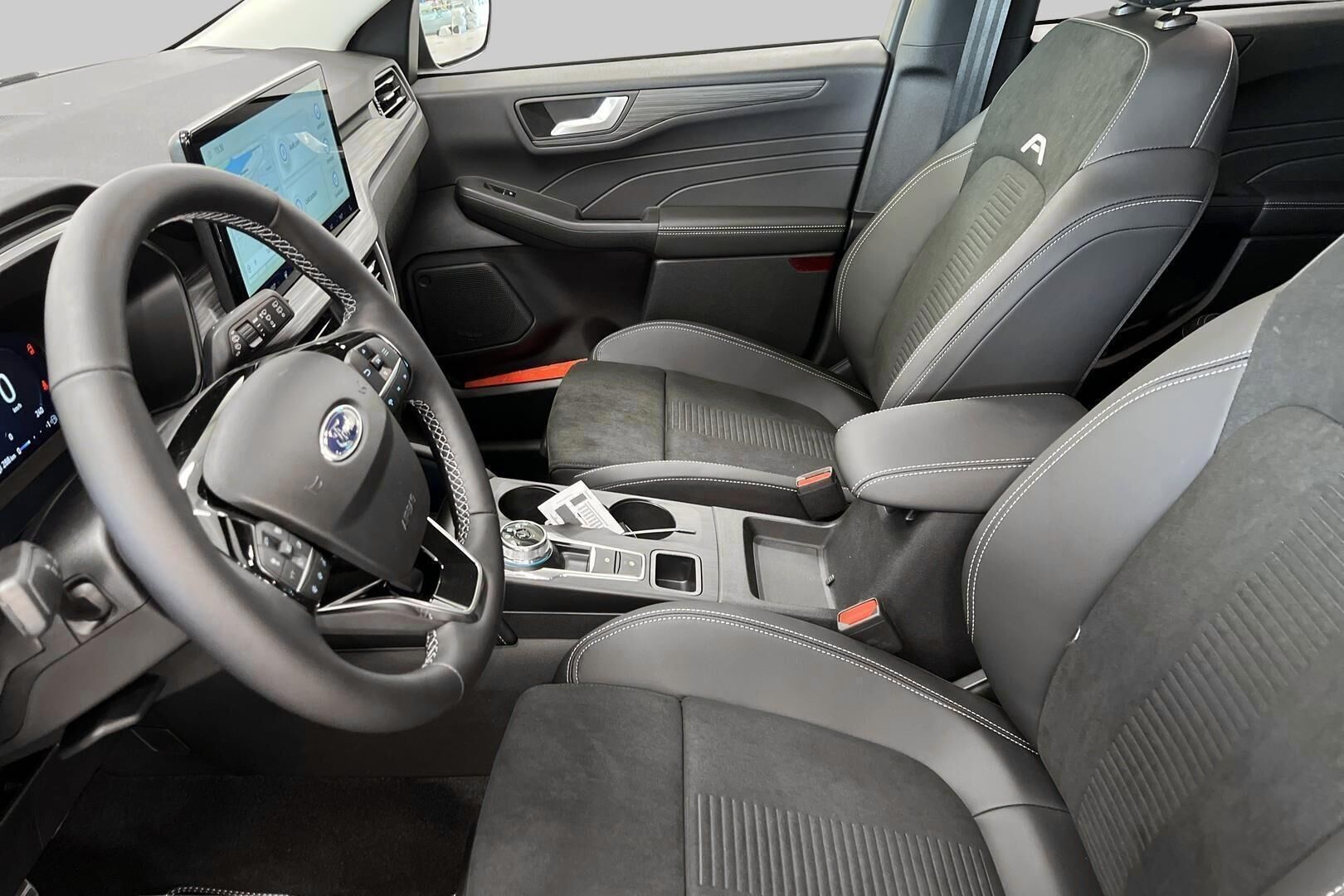 Ford Kuga iso kuva 8