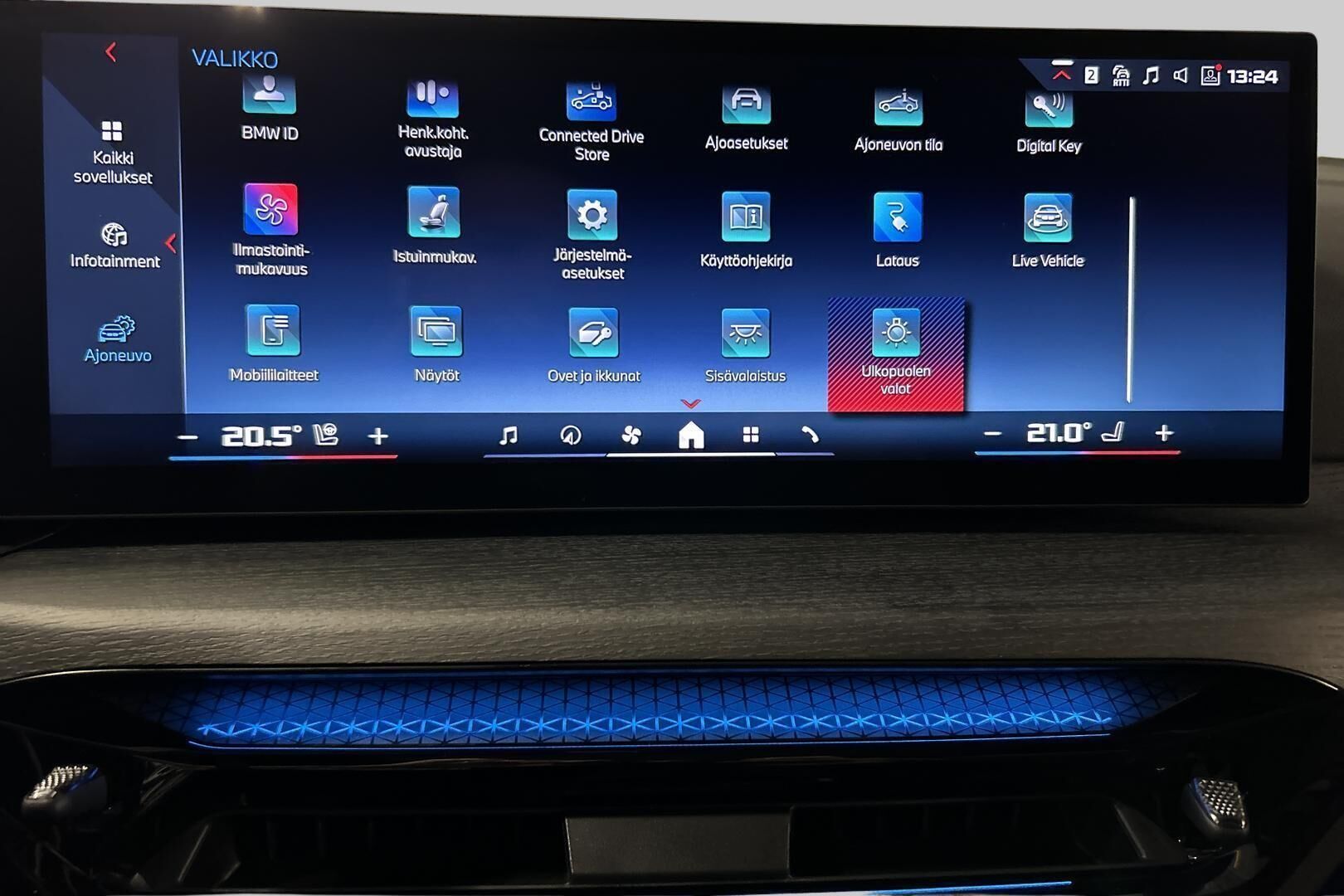BMW I4 M60 iso kuva 17