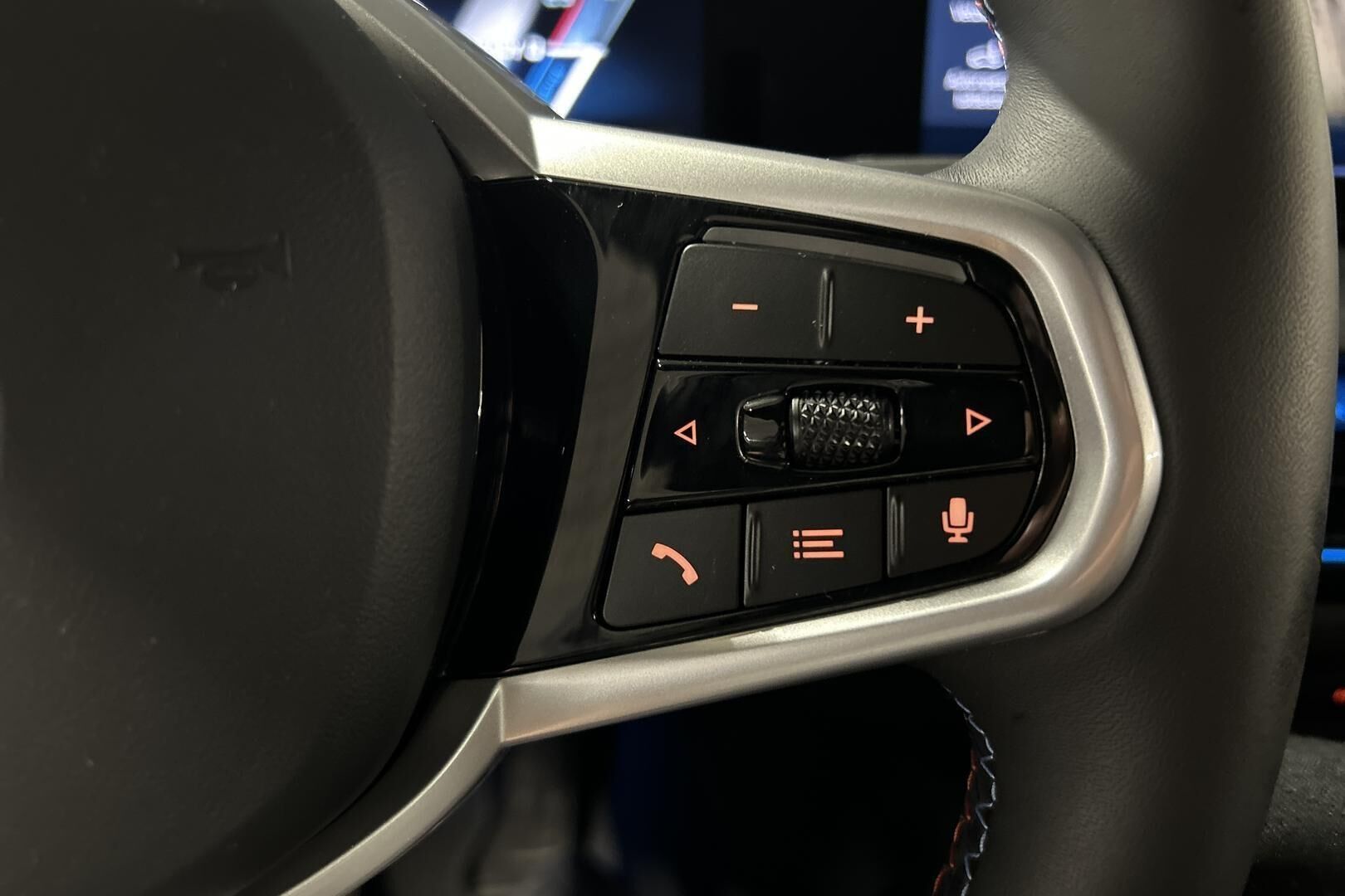 BMW I4 M60 iso kuva 24