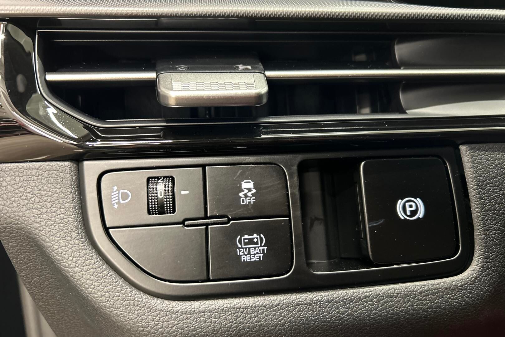 Kia Sportage iso kuva 19
