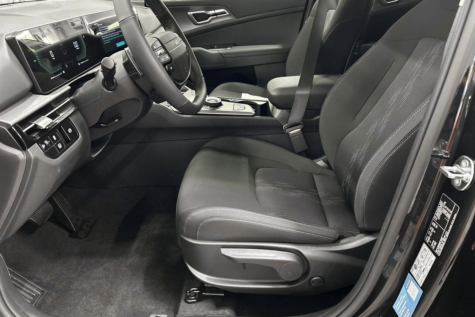 Kia Sportage iso kuva 8